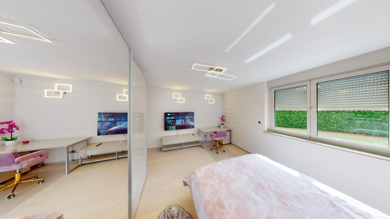 Design Apartment Emerald Viskovo Luaran gambar