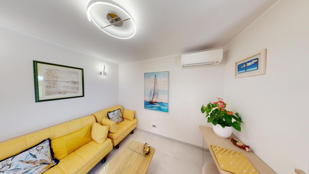 Design Apartment Emerald Viskovo Luaran gambar